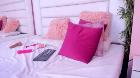 Maria Alejandra online show from March 2025 10:08:02 PM