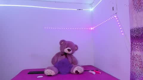 alejita  independent online show from March 2026 05:49:01 PM