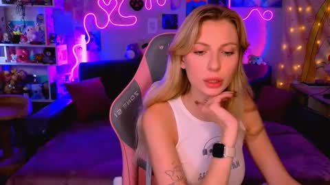 Snapshot of maria_hunt chatting on September 2025 01:53:02 AM Maria online show from September 2025 01:53:02 AM