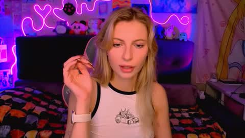 Snapshot of maria_hunt chatting on October 2025 05:05:01 AM Maria online show from October 2025 05:05:01 AM