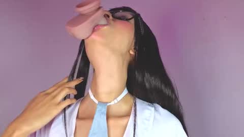 S O F I A  model independent online show from October 2025 09:34:01 PM