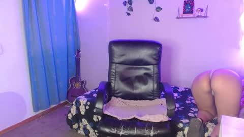 Snapshot of mariaajuana_ chatting on February 2025 02:08:02 AM mariaajuana_ online show from February 2025 02:08:02 AM