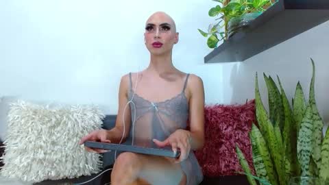 mariacarose online show from September 2025 07:40:02 PM