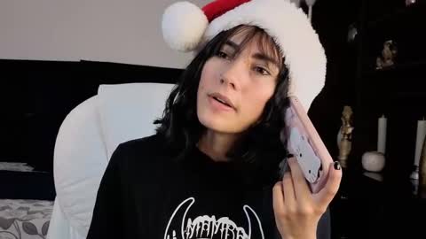 Maria online show from November 2025 07:34:02 PM