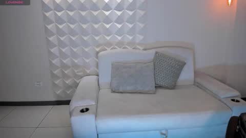 MARIA HERRERA  online show from March 2026 10:07:01 PM