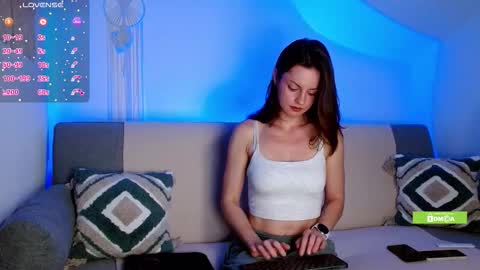 Maria online show from November 2025 09:02:01 PM