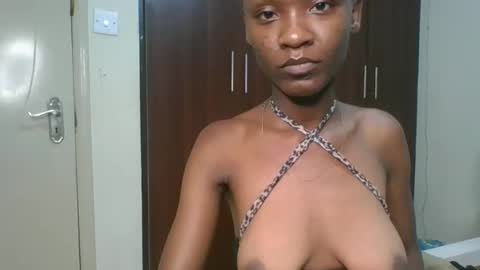 mariahsexy4u online show from April 2026 09:35:01 PM