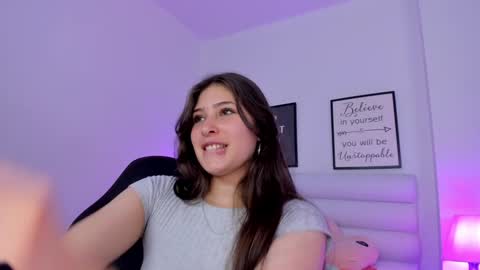 Snapshot of mariam_scott18 chatting on December 2024 08:51:02 PM Mariam online show from December 2024 08:51:02 PM