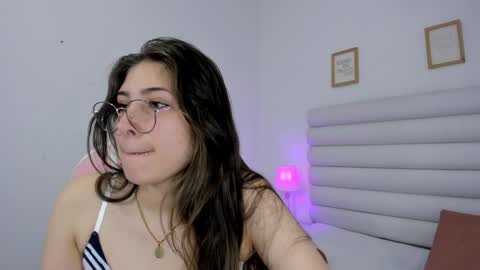 Snapshot of mariam_scott18 chatting on December 2024 10:15:01 PM Mariam online show from December 2024 10:15:01 PM