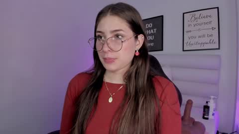 Snapshot of mariam_scott18 chatting on December 2024 06:28:02 PM Mariam online show from December 2024 06:28:02 PM