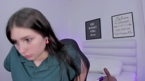 Snapshot of mariam_scott18 chatting on December 2024 07:00:02 PM Mariam online show from December 2024 07:00:02 PM