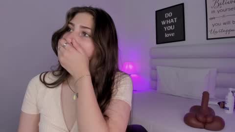 Snapshot of mariam_scott18 chatting on January 2025 12:03:01 AM Mariam online show from January 2025 12:03:01 AM