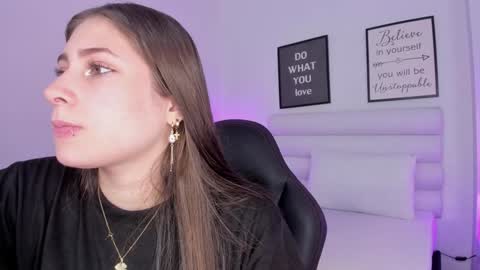 Snapshot of mariam_scott18 chatting on January 2025 07:21:01 PM Mariam online show from January 2025 07:21:01 PM