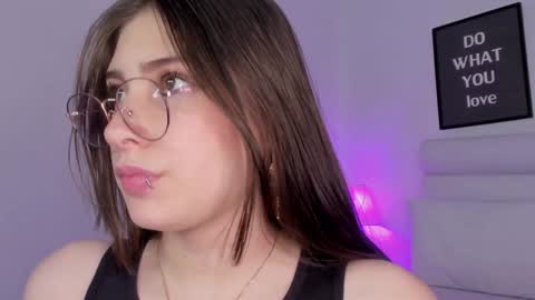 Snapshot of mariam_scott18 chatting on January 2025 10:22:02 PM Mariam online show from January 2025 10:22:02 PM