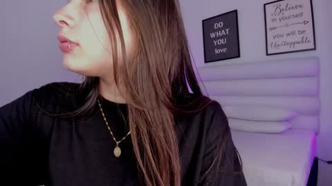 Snapshot of mariam_scott18 chatting on January 2025 07:28:01 PM Mariam online show from January 2025 07:28:01 PM