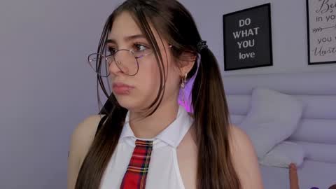 Snapshot of mariam_scott18 chatting on February 2025 10:10:02 PM Mariam online show from February 2025 10:10:02 PM