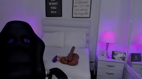 Snapshot of mariam_scott18 chatting on February 2025 07:19:02 PM Mariam online show from February 2025 07:19:02 PM