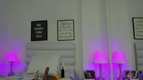 Snapshot of mariam_scott18 chatting on March 2025 05:03:02 PM Mariam online show from March 2025 05:03:02 PM