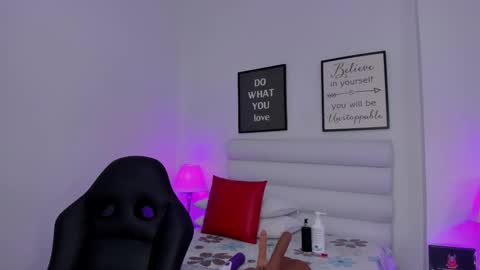 Snapshot of mariam_scott18 chatting on March 2025 10:32:02 PM Mariam online show from March 2025 10:32:02 PM