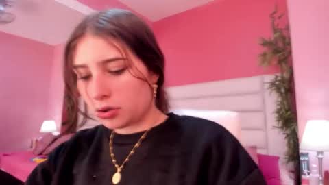 Snapshot of mariam_scott18 chatting on September 2025 03:00:01 AM Mariam online show from September 2025 03:00:01 AM