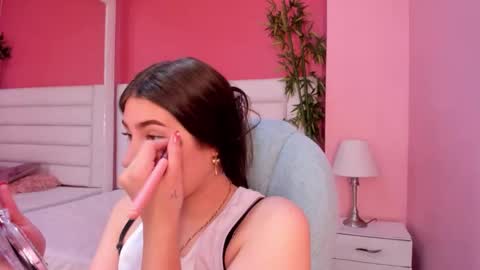 Snapshot of mariam_scott18 chatting on October 2025 06:43:01 AM Mariam online show from October 2025 06:43:01 AM