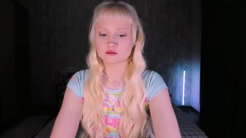 Maria online show from November 2025 01:42:02 PM