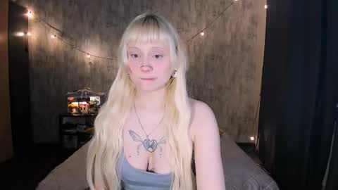 Maria online show from December 2025 04:40:02 AM