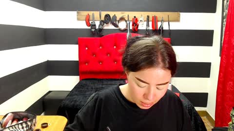 Marian online show from December 2024 02:02:01 AM