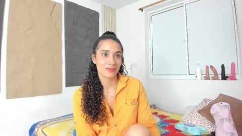 Marian online show from November 2025 11:10:01 AM