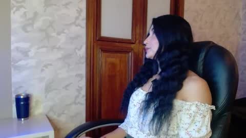 Mariana online show from November 2025 11:31:01 AM