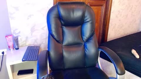 Mariana online show from November 2025 12:19:02 PM