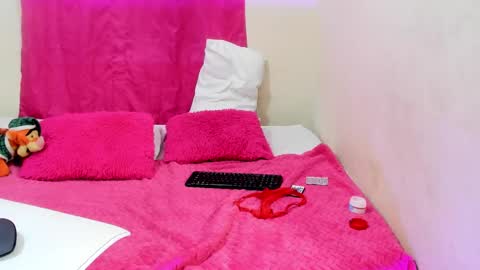 Snapshot of mariana_16_ chatting on February 2025 09:54:01 PM mariana_16_ online show from February 2025 09:54:01 PM