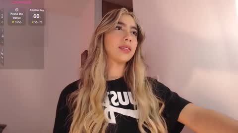 Mariana online show from September 2025 08:42:02 PM