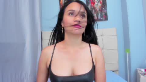 Mariana online show from January 2025 11:12:02 PM