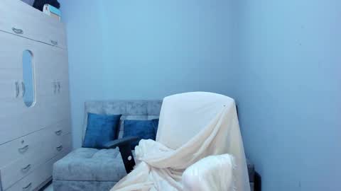    online show from February 2025 05:56:01 AM