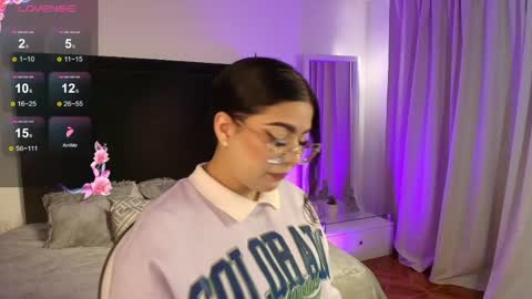 Snapshot of mariana_owen chatting on June 2026 12:04:02 PM online show from June 2026 12:04:02 PM