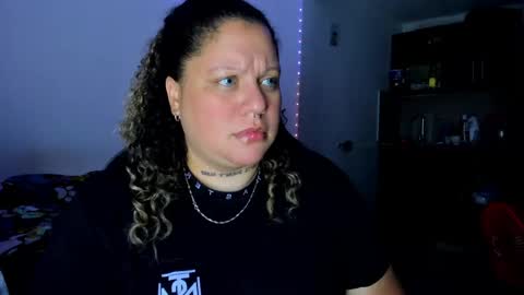  Independent Model online show from September 2025 06:24:02 AM