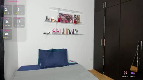 MARIANA Y VALENTINA online show from September 2025 11:04:01 AM