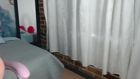 marianasmiith_ online show from September 2025 11:54:01 AM