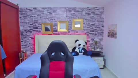 Mariana online show from December 2024 10:08:02 PM