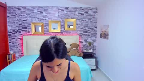 Mariana online show from February 2025 01:23:02 AM