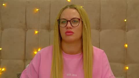 Maria online show from December 2024 01:02:02 AM