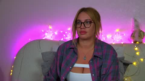 Maria online show from December 2024 10:54:02 PM