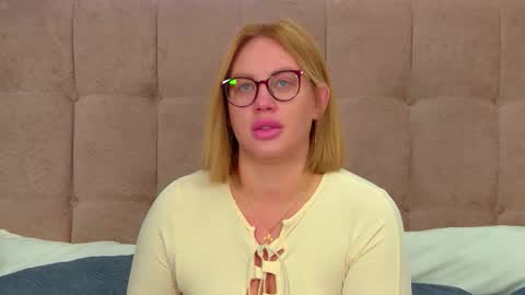 Maria online show from September 2025 06:26:01 AM