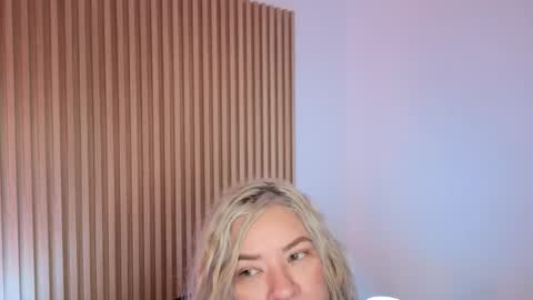 Marian Love  online show from January 2026 10:20:01 AM