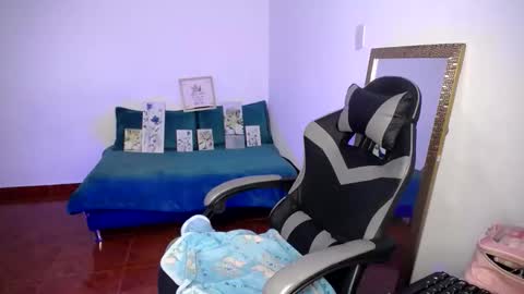 Mariana online show from December 2025 03:12:01 AM