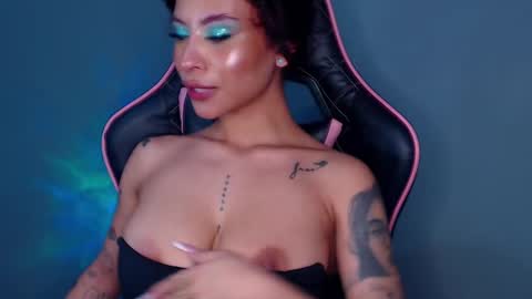 Snapshot of marianne__ chatting on December 2024 07:27:02 AM M A R I A N E online show from December 2024 07:27:02 AM