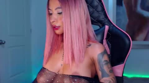 Snapshot of marianne__ chatting on December 2024 03:36:02 AM M A R I A N E online show from December 2024 03:36:02 AM