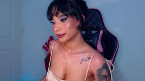 Snapshot of marianne__ chatting on January 2025 05:01:01 AM M A R I A N E online show from January 2025 05:01:01 AM