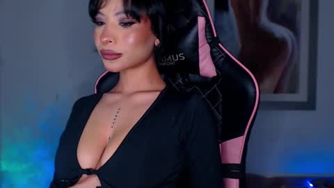 Snapshot of marianne__ chatting on January 2025 06:17:01 AM M A R I A N E online show from January 2025 06:17:01 AM